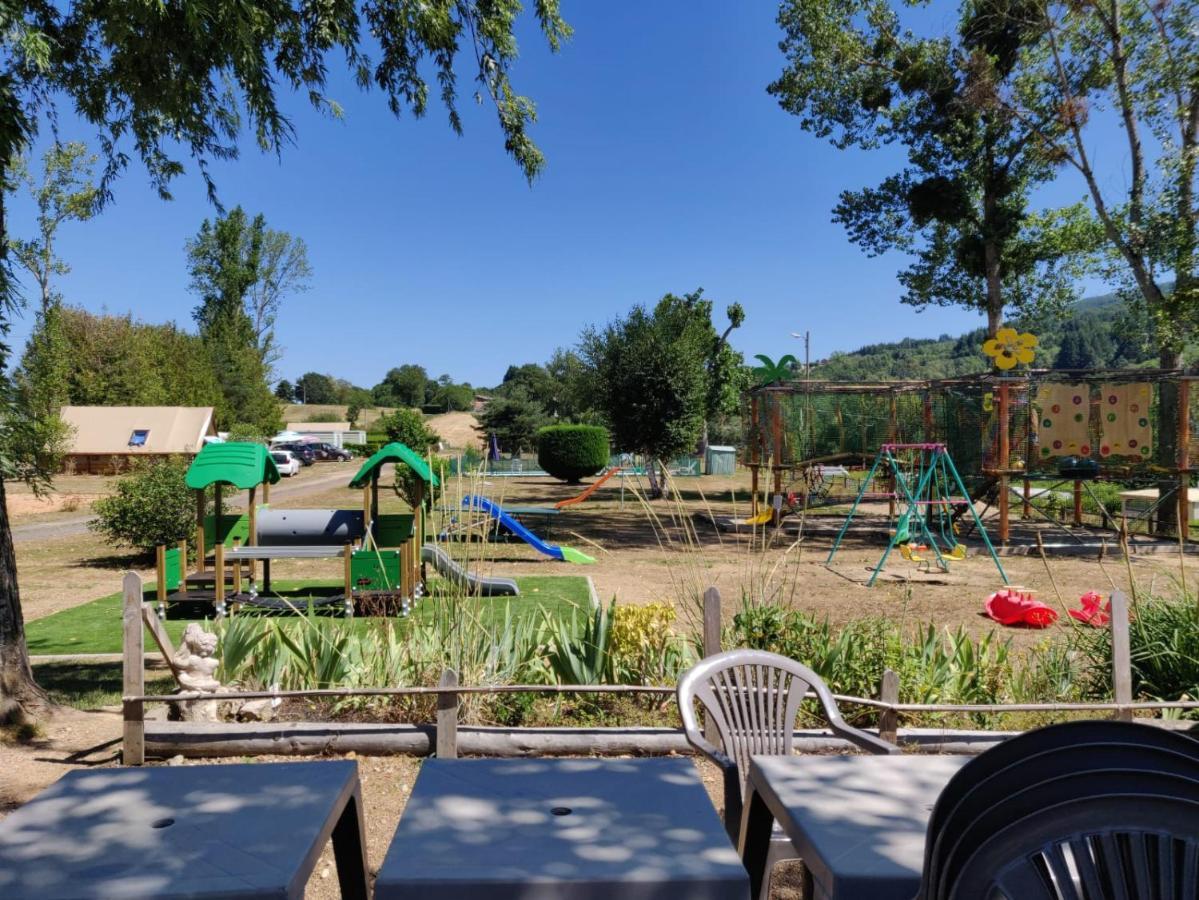 Camping " Le Grun De Chignore" Vollore-Ville ภายนอก รูปภาพ