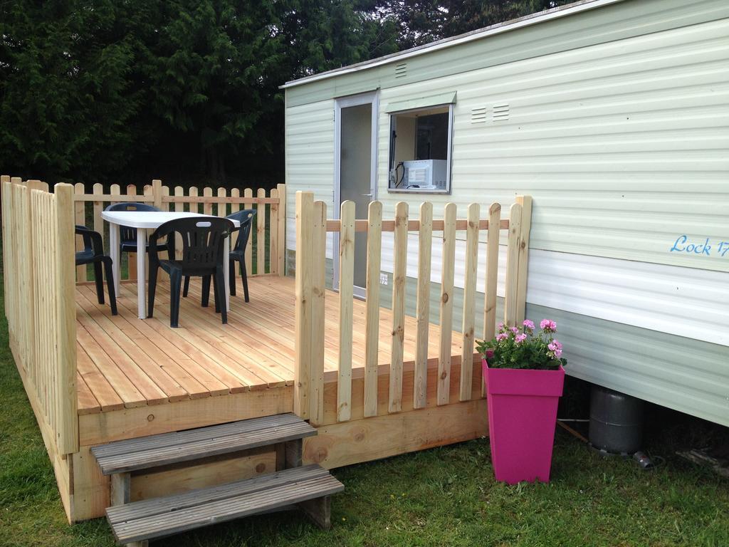 Camping " Le Grun De Chignore" Vollore-Ville ภายนอก รูปภาพ